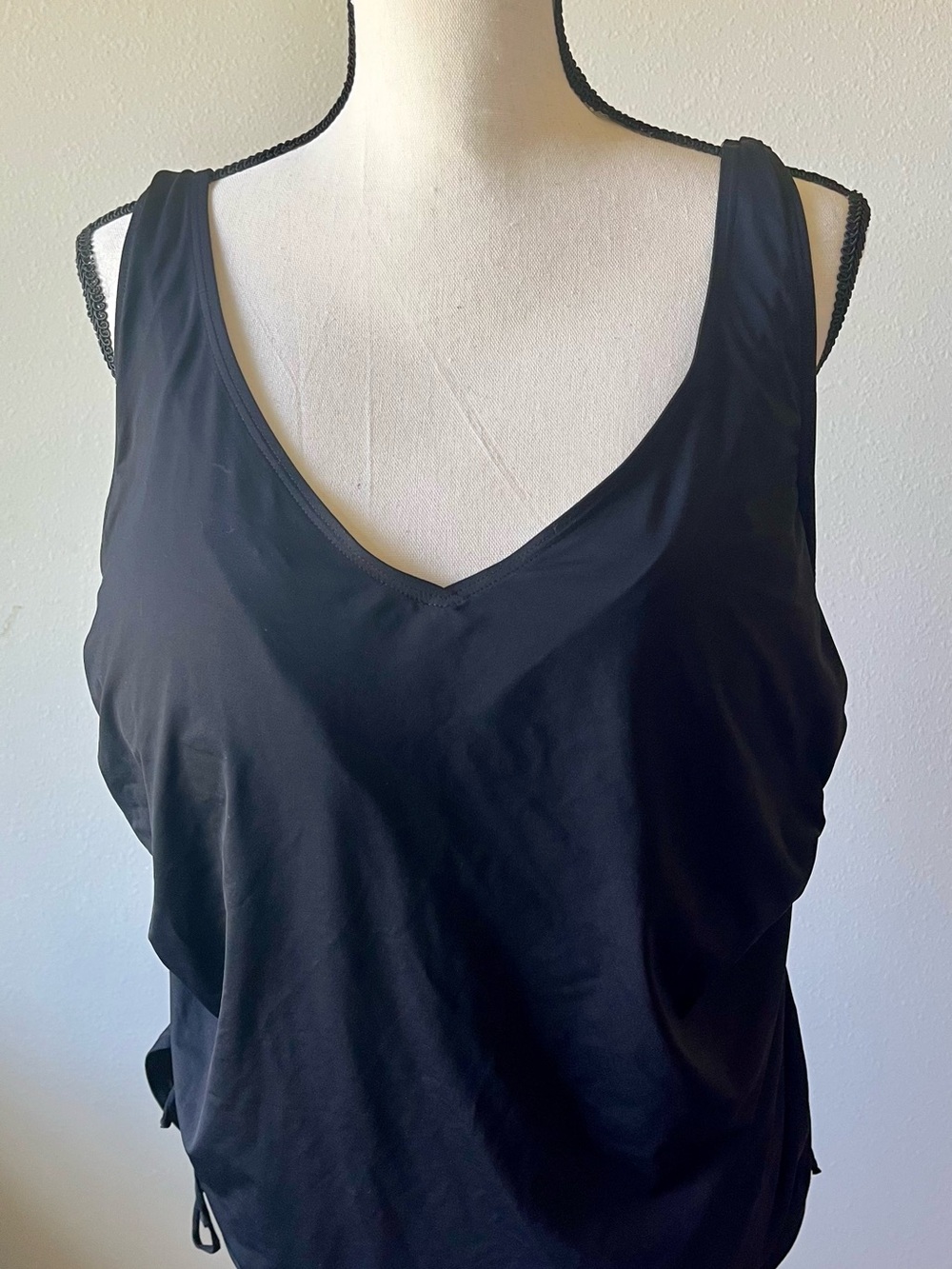 Lands' End Black Tankini Swimsuit Top 24W